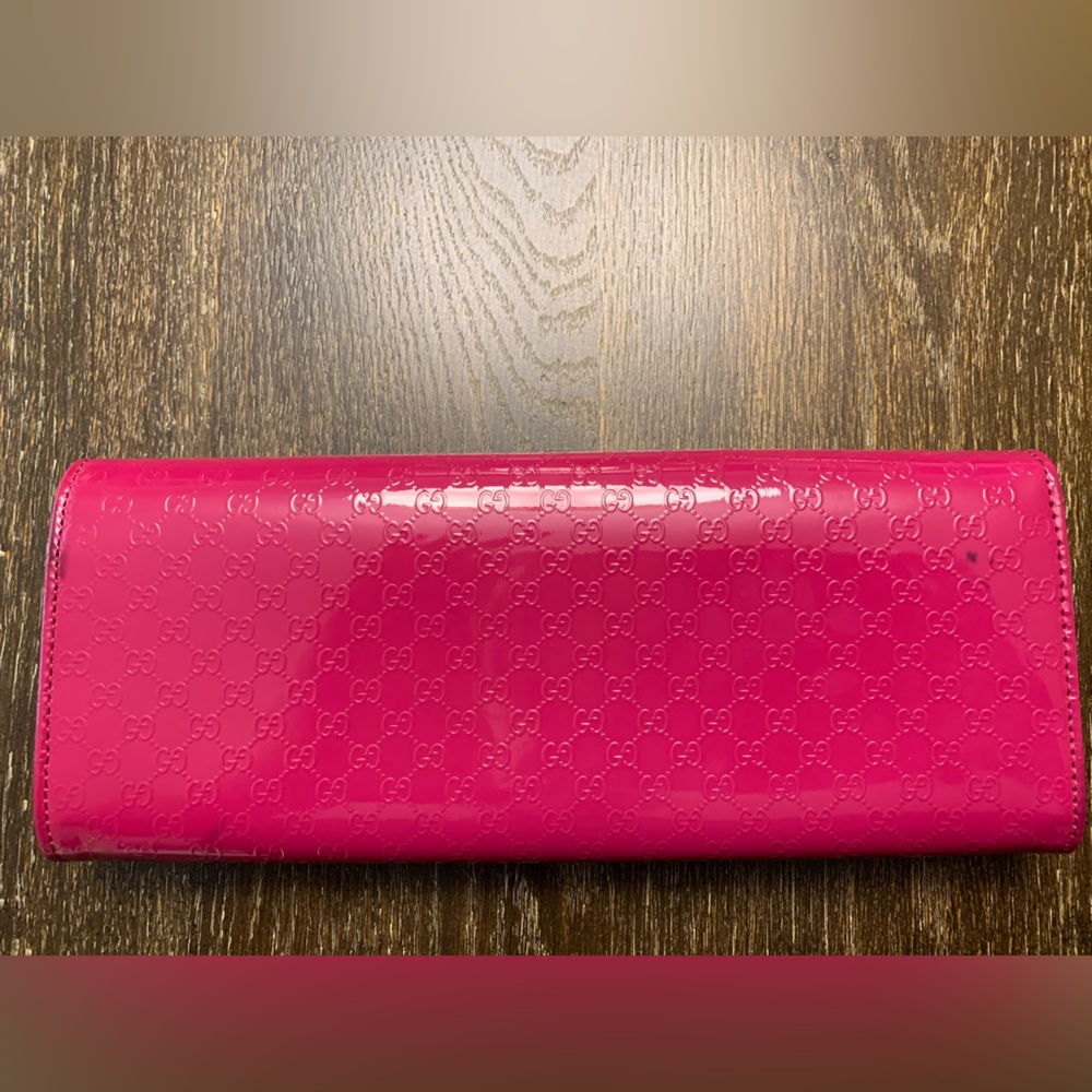 Gucci Microguccissima Broadway Clutch; Color - Fuchsia